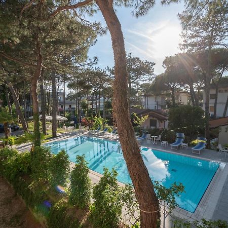 Hotel Caracas Lignano Sabbiadoro Luaran gambar