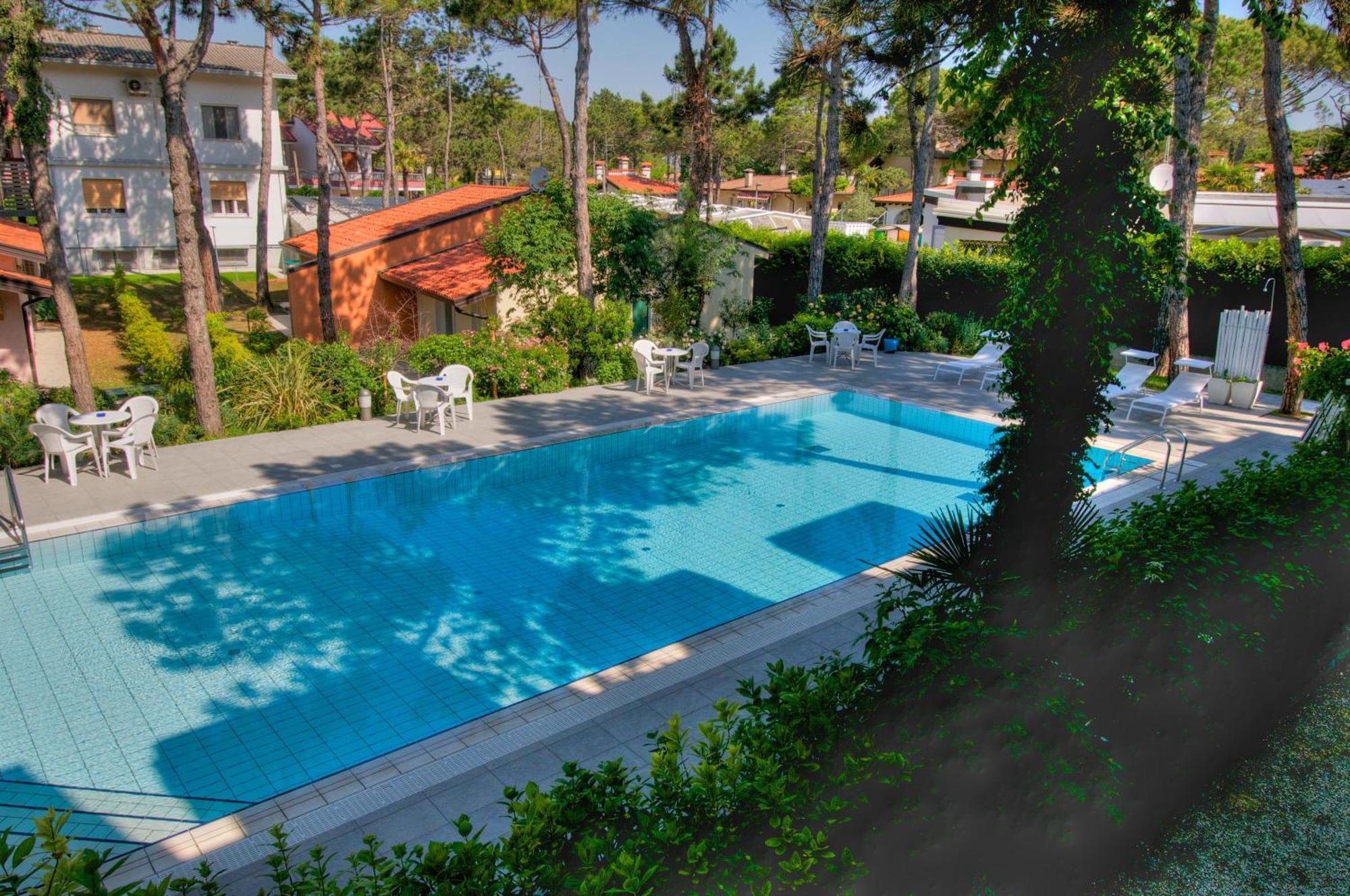 Hotel Caracas Lignano Sabbiadoro Luaran gambar