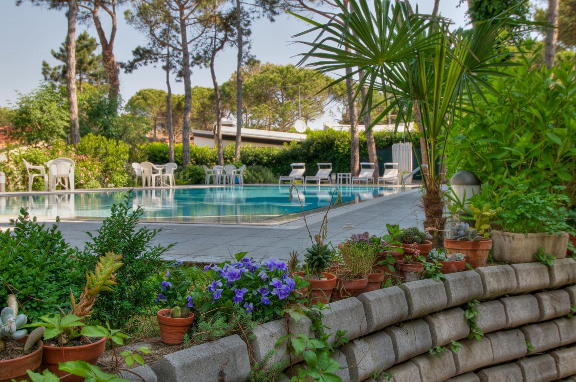 Hotel Caracas Lignano Sabbiadoro Luaran gambar