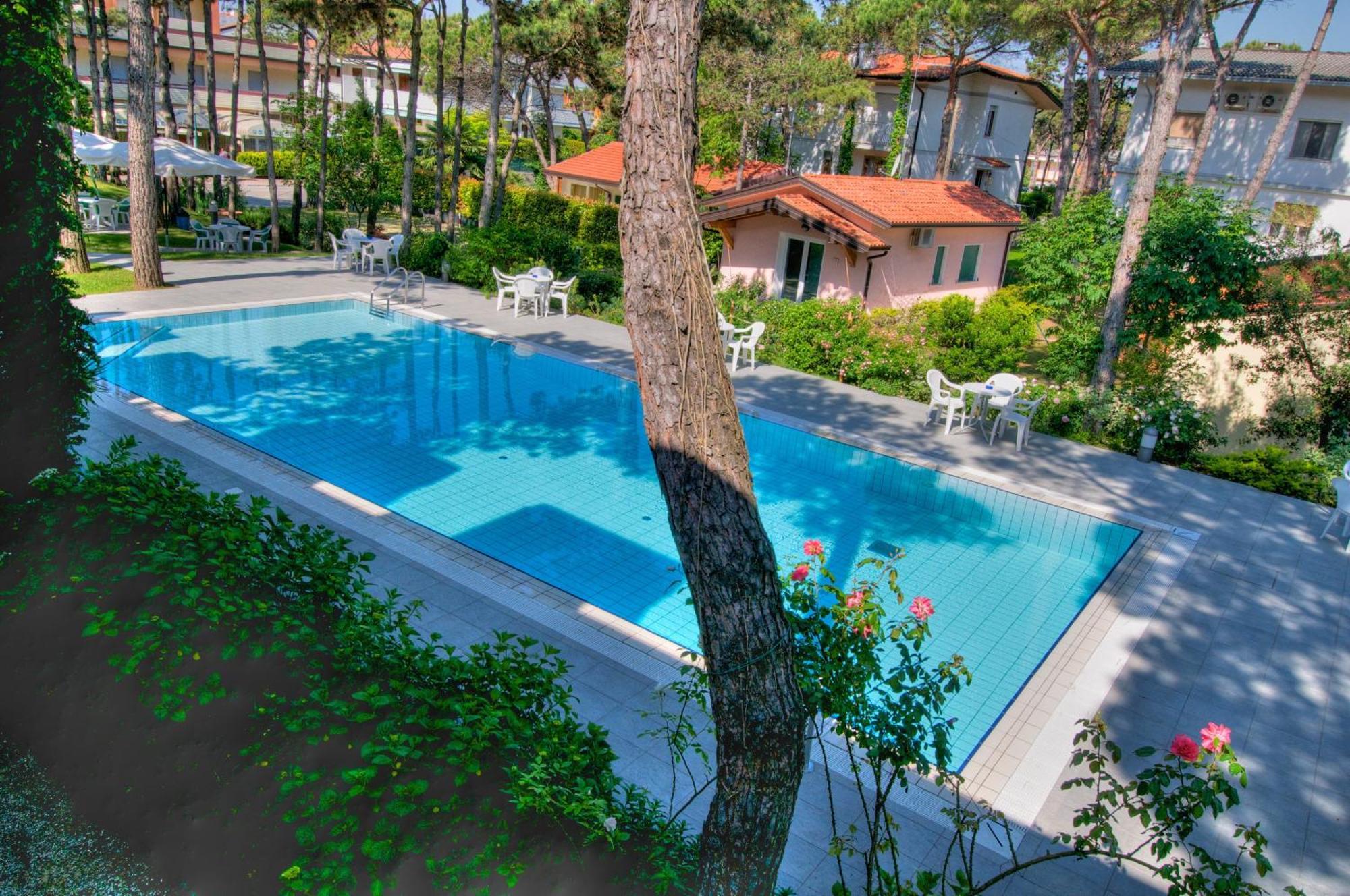 Hotel Caracas Lignano Sabbiadoro Luaran gambar