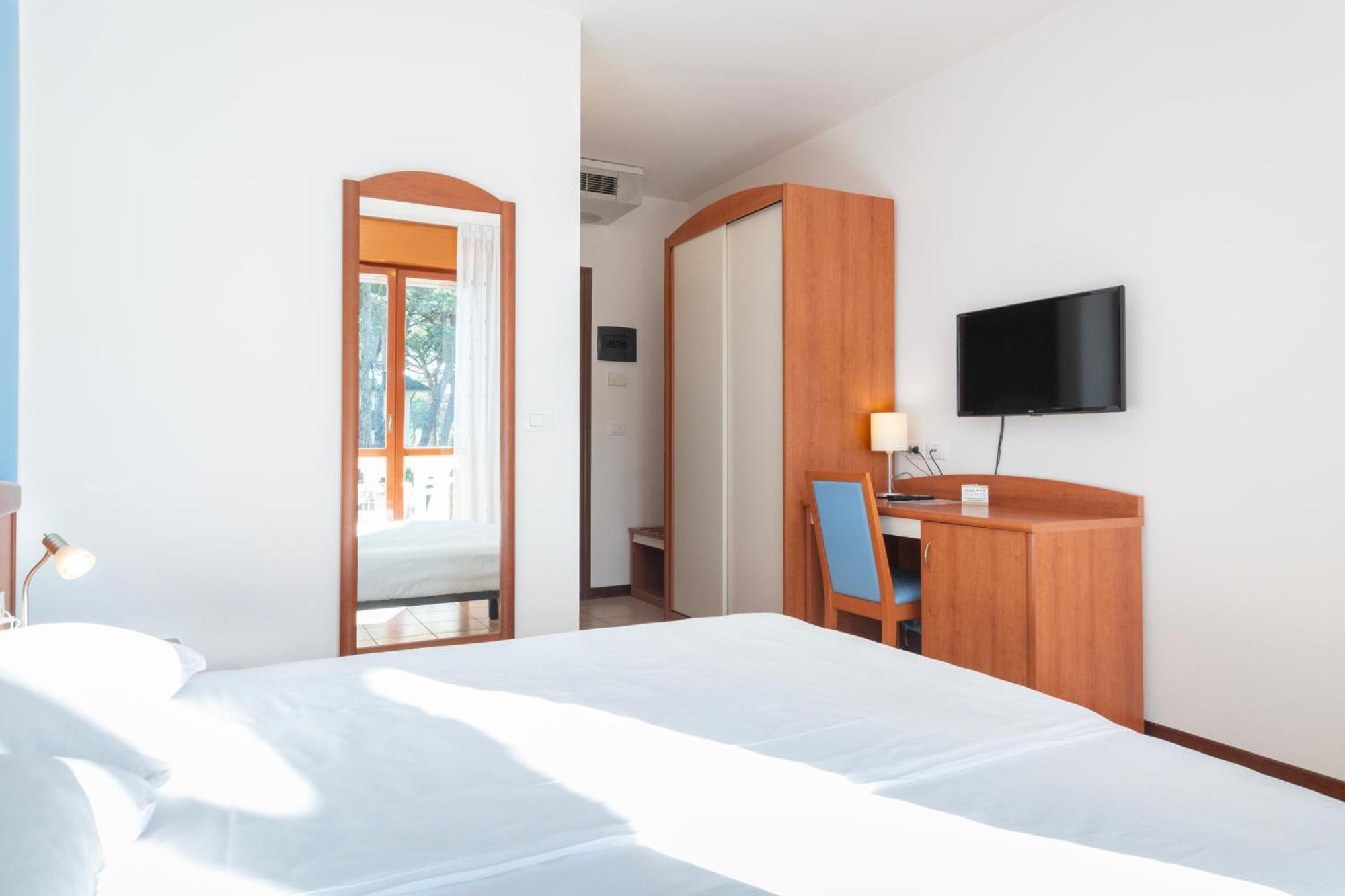 Hotel Caracas Lignano Sabbiadoro Luaran gambar