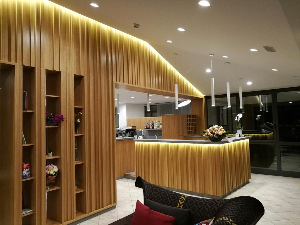 Hotel Caracas Lignano Sabbiadoro Luaran gambar