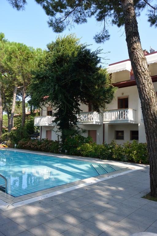 Hotel Caracas Lignano Sabbiadoro Luaran gambar
